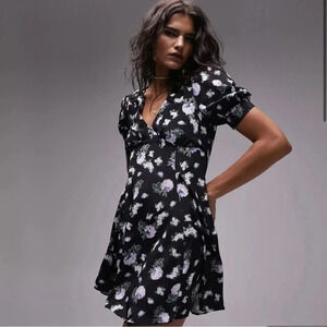 New! Topshop Bella V-neck Short Sleeve Dress. Blurred Floral Print. Size 6